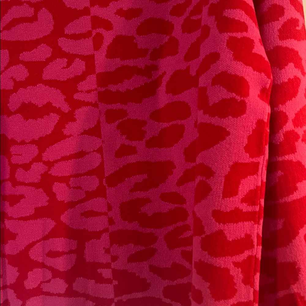 Women's Pink Leopard Sweater - Picture 4 of 7